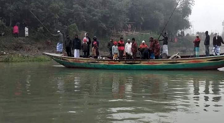 নড়িয়ায় নৌকা থেকে নদীতে পড়ে শ্রমিক নিখোঁজ